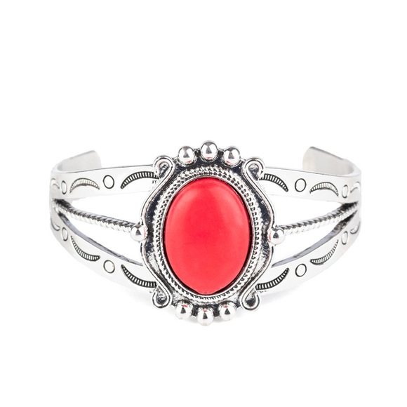 Red stone cuff bracelet - Picture 3 of 4